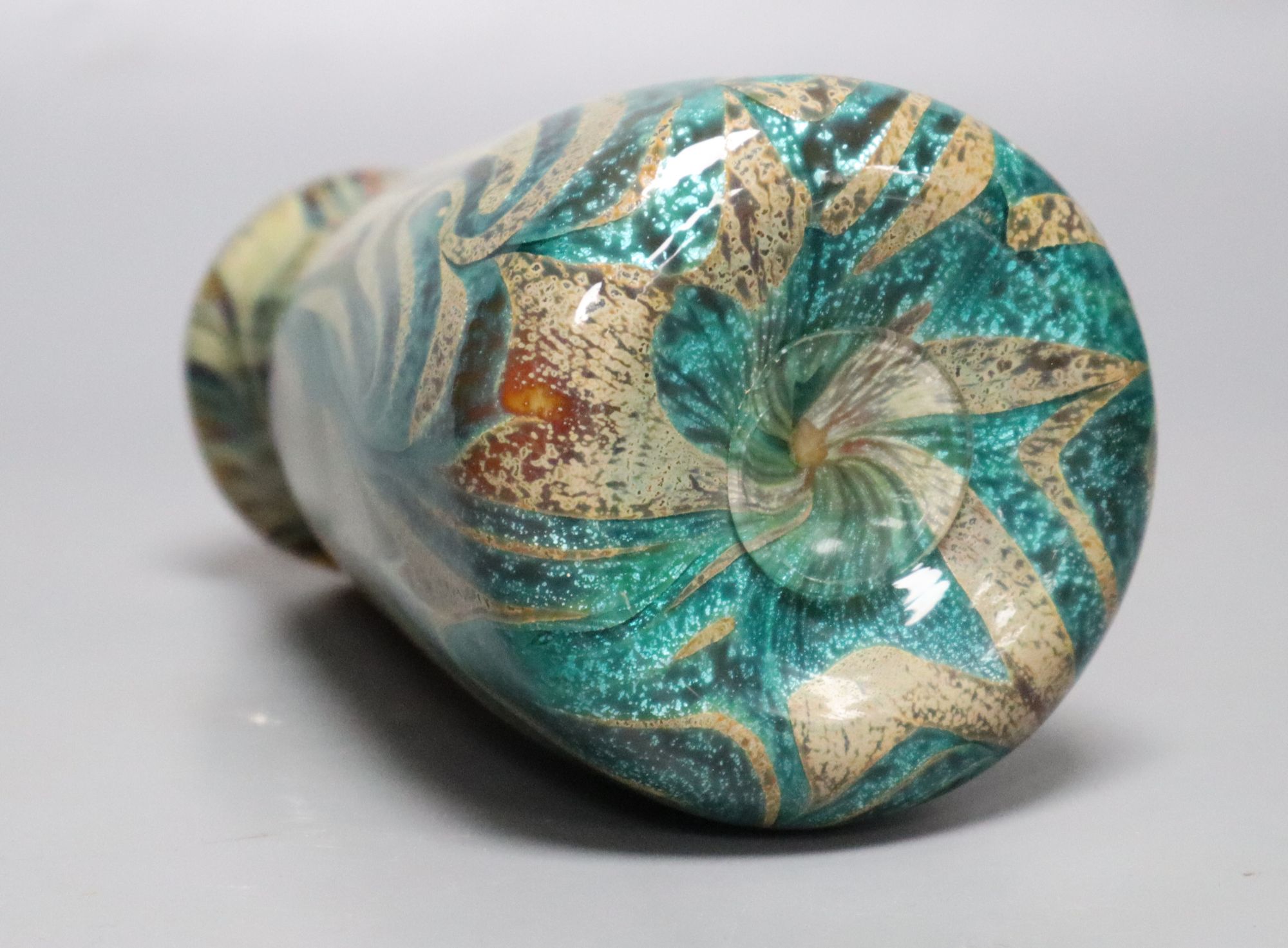 A contemporary marbled glass vase, height 17cm